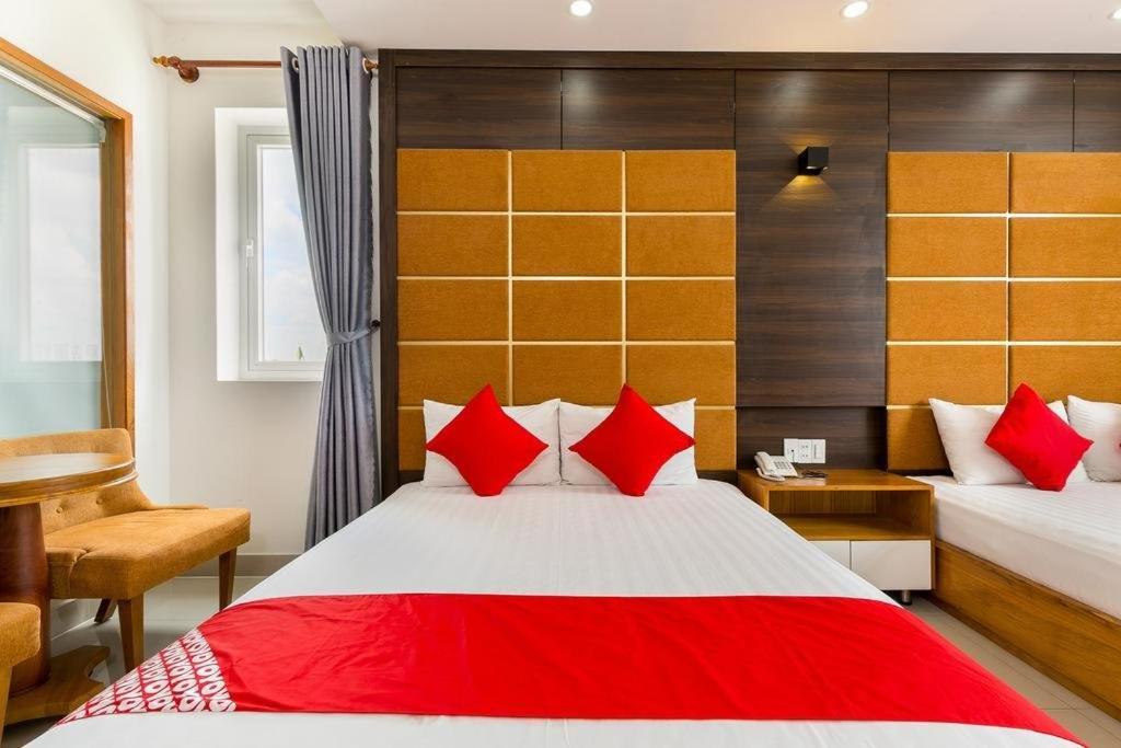Khach San Thien Cung Hotel Хошимин Екстериор снимка