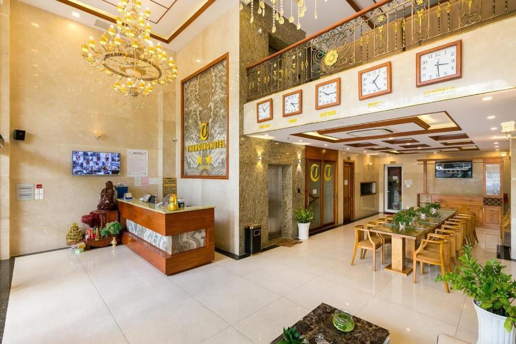 Khach San Thien Cung Hotel Хошимин Екстериор снимка